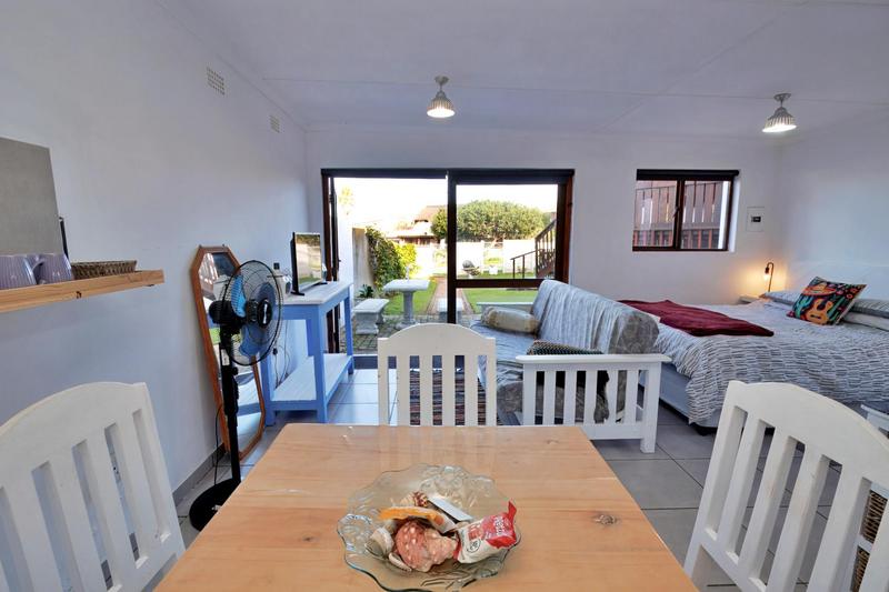 5 Bedroom Property for Sale in Stilbaai Wes Western Cape